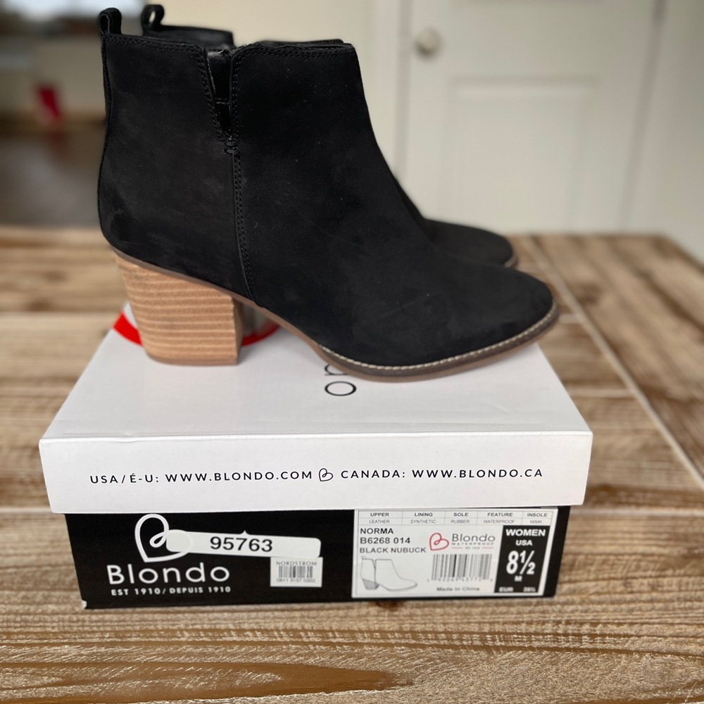 Blondo size 8.5 Norma Waterproof Booties~Black suede